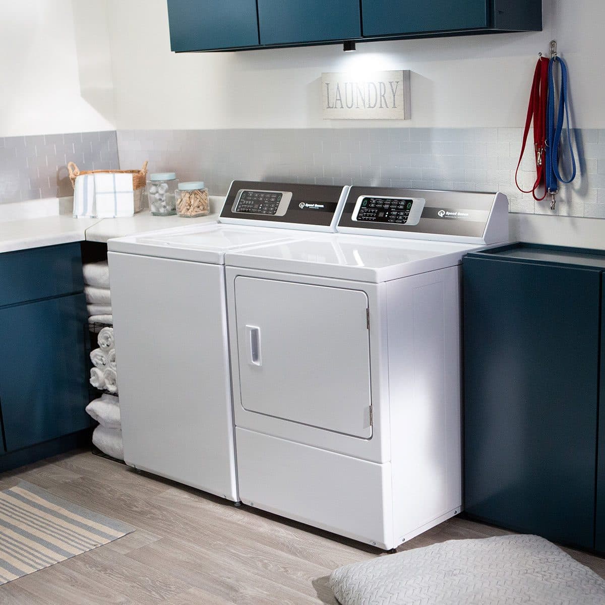 DR7 Sanitizing Gas Dryer with Pet Plus™ view 6