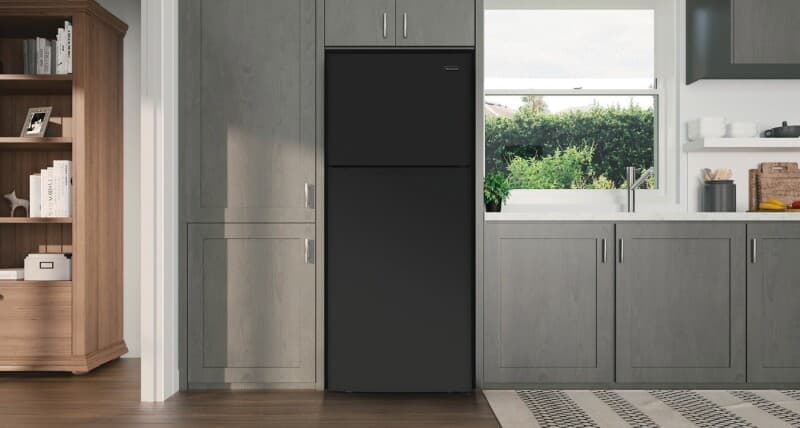 18 Cu. Ft. Top Freezer Refrigerator view 7