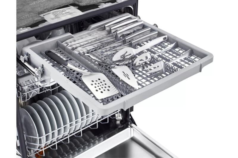 Front Control Dishwasher With Quadwash™ And 3rd Rack view 5