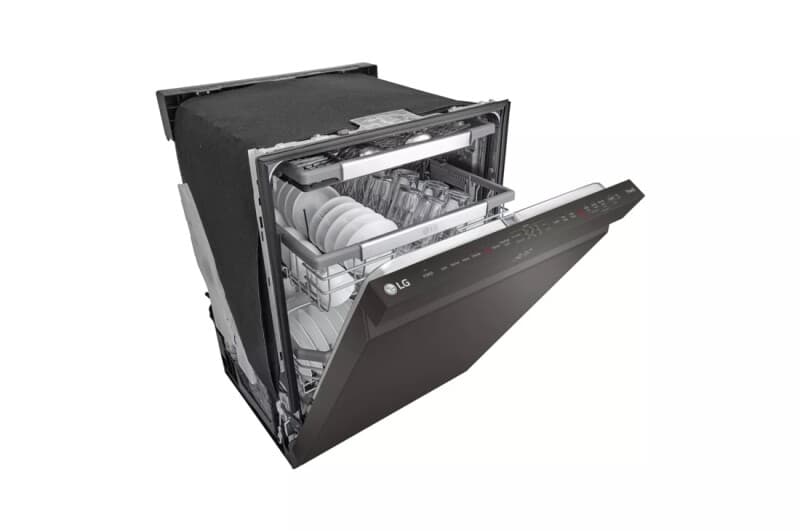 Top Control Wi-fi Enabled Dishwasher With Quadwash™ Pro view 3