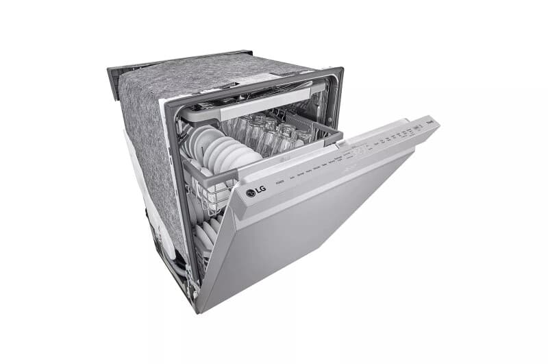 Smart Top Control Dishwasher With Quadwash® Pro, Truesteam® And Dynamic Dry® view 3