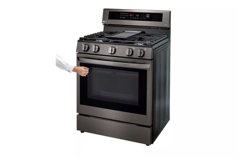 5.8 Cu. Ft. Smart Wi-fi Enabled True Convection Instaview® Gas Range With Air Fry view 4