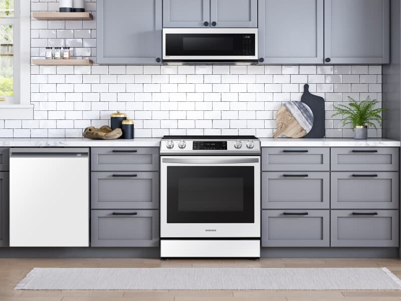 Bespoke 1.1 cu. ft. Smart OTR with Wi-fi, Voice control, and 1100 W Power; White Glass view 5