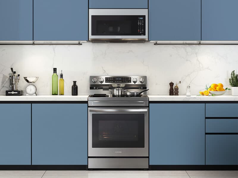 Freestanding Electric Range ENERGY STAR® Certified | Wi-Fi | 6.3 cu.ft. view 4