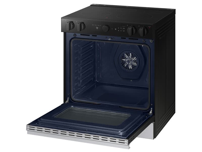 Bespoke Smart Slide-In Electric Range 6.3 cu. ft. in Stainless Steel with Air Sous Vide & Air Fry - ENERGY STAR® view 9
