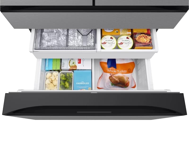 Bespoke 4-Door French Door Refrigerator (29 cu. ft.) with AutoFill Water Pitcher in Stainless Steel view 8