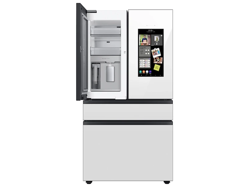 Bespoke 4-Door French Door Refrigerator (29 cu. ft.) with Family Hub™ in White Glass view 5