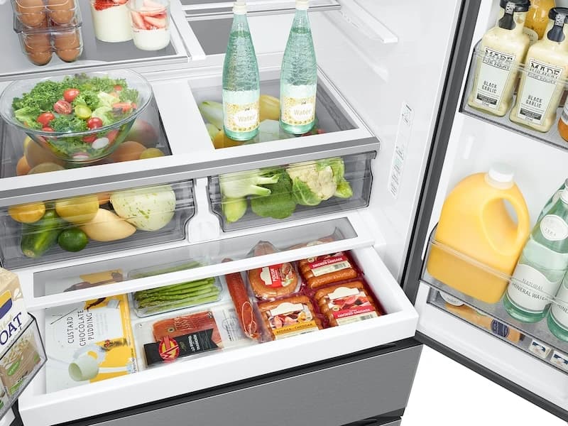 31 cu. ft. Extra Large Capacity 4-Door French Door Refrigerator External Water/Ice dispenser with Dual Ice Maker - Stainless – Stainless Steel view 6