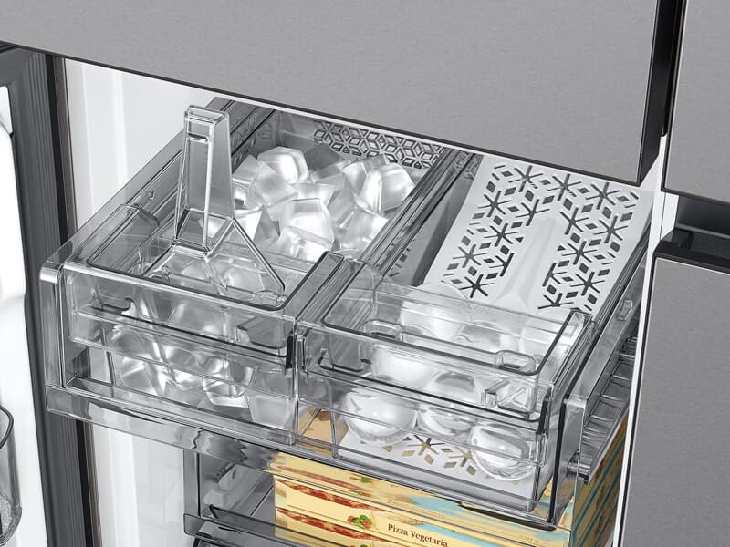 Bespoke 23 cu. ft. Counter Depth 4-Door French Door Refrigerator with AI Hybrid Cooling & Beverage Center™ in Stainless Steel view 9