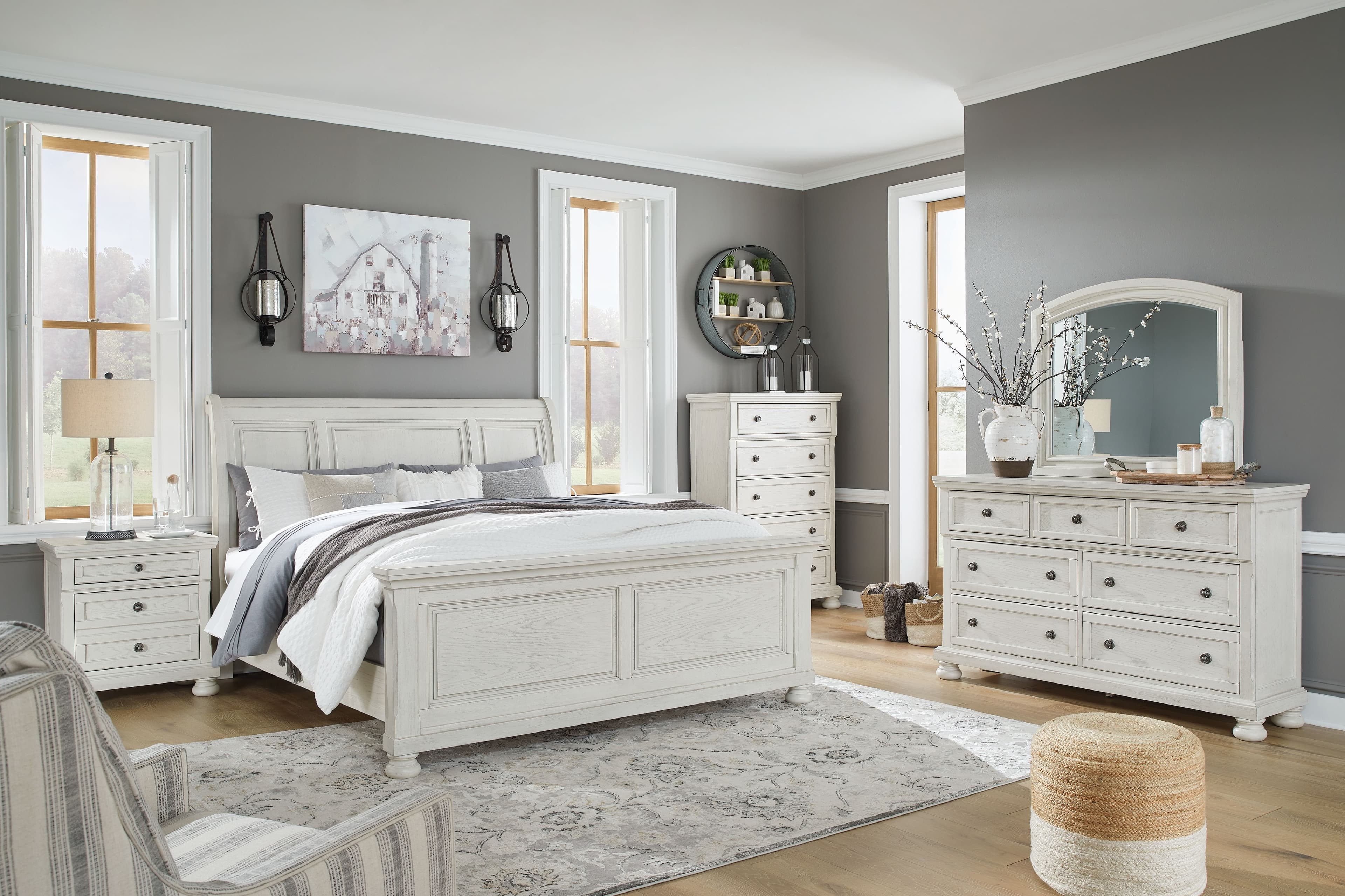6 Pc. · Dresser, Mirror, Chest, Queen Sleigh Bed