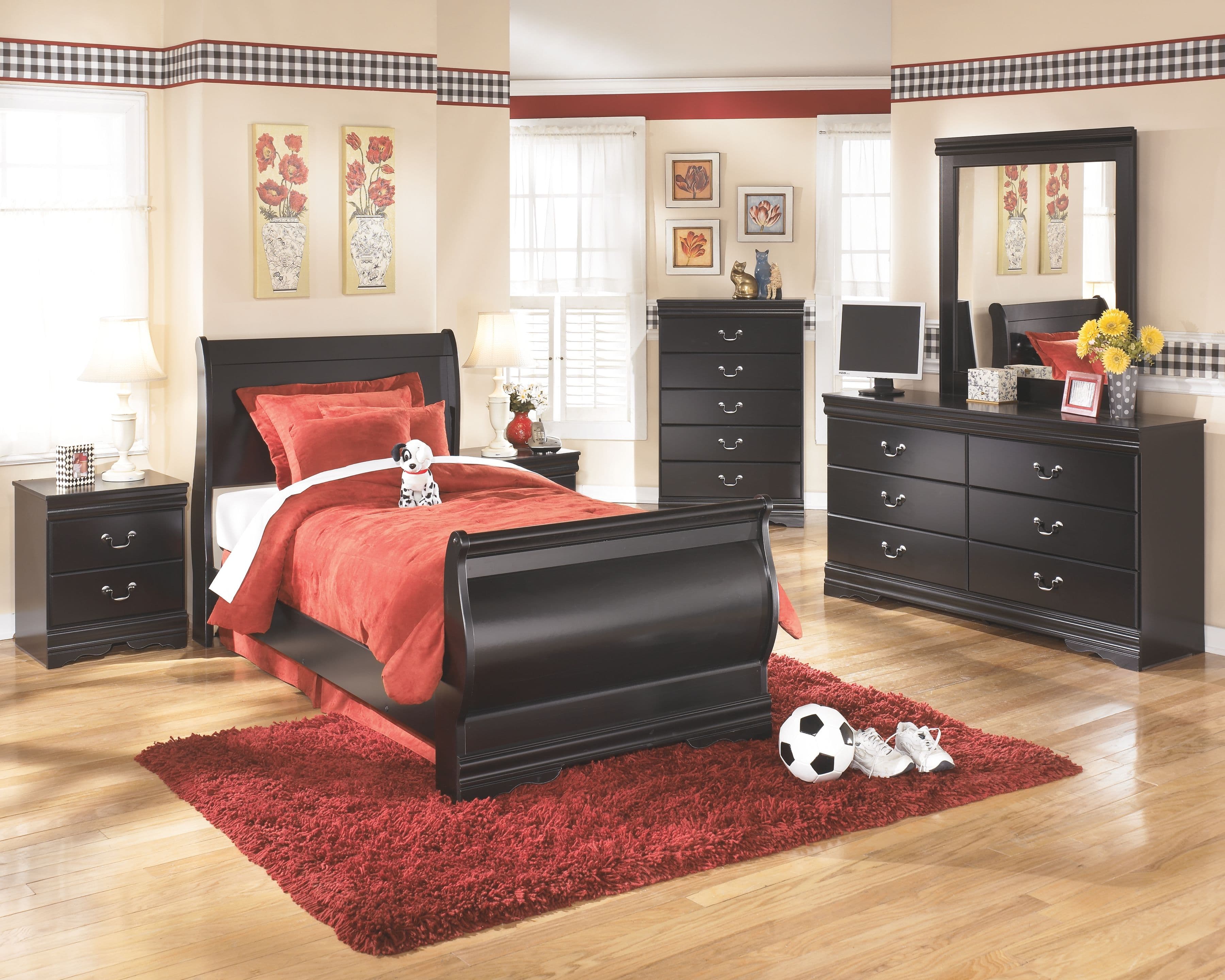 6 Pc. · Dresser, Mirror, Chest, Twin Sleigh Bed