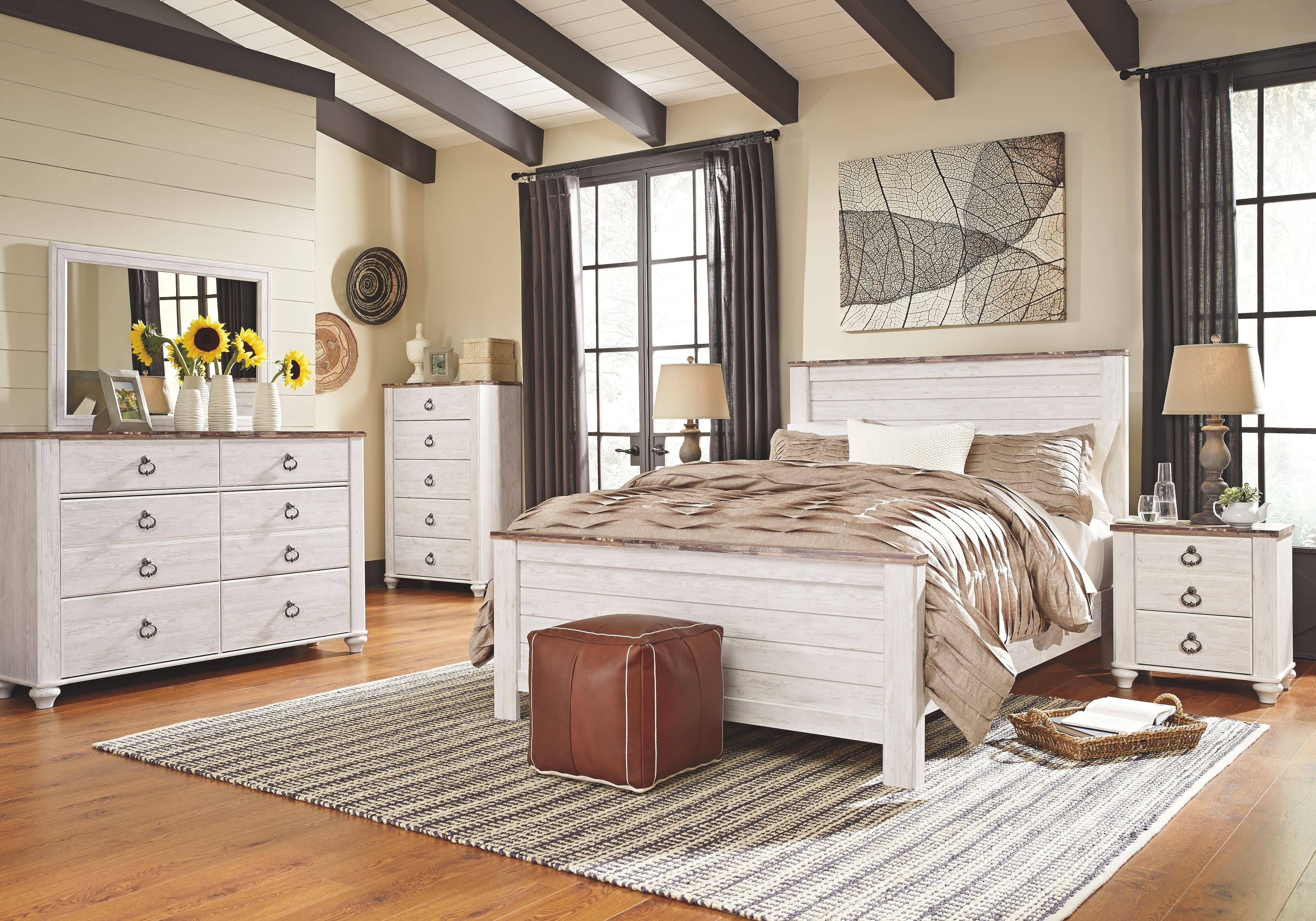 5 Pc. · Dresser, Mirror, Queen Panel Bed