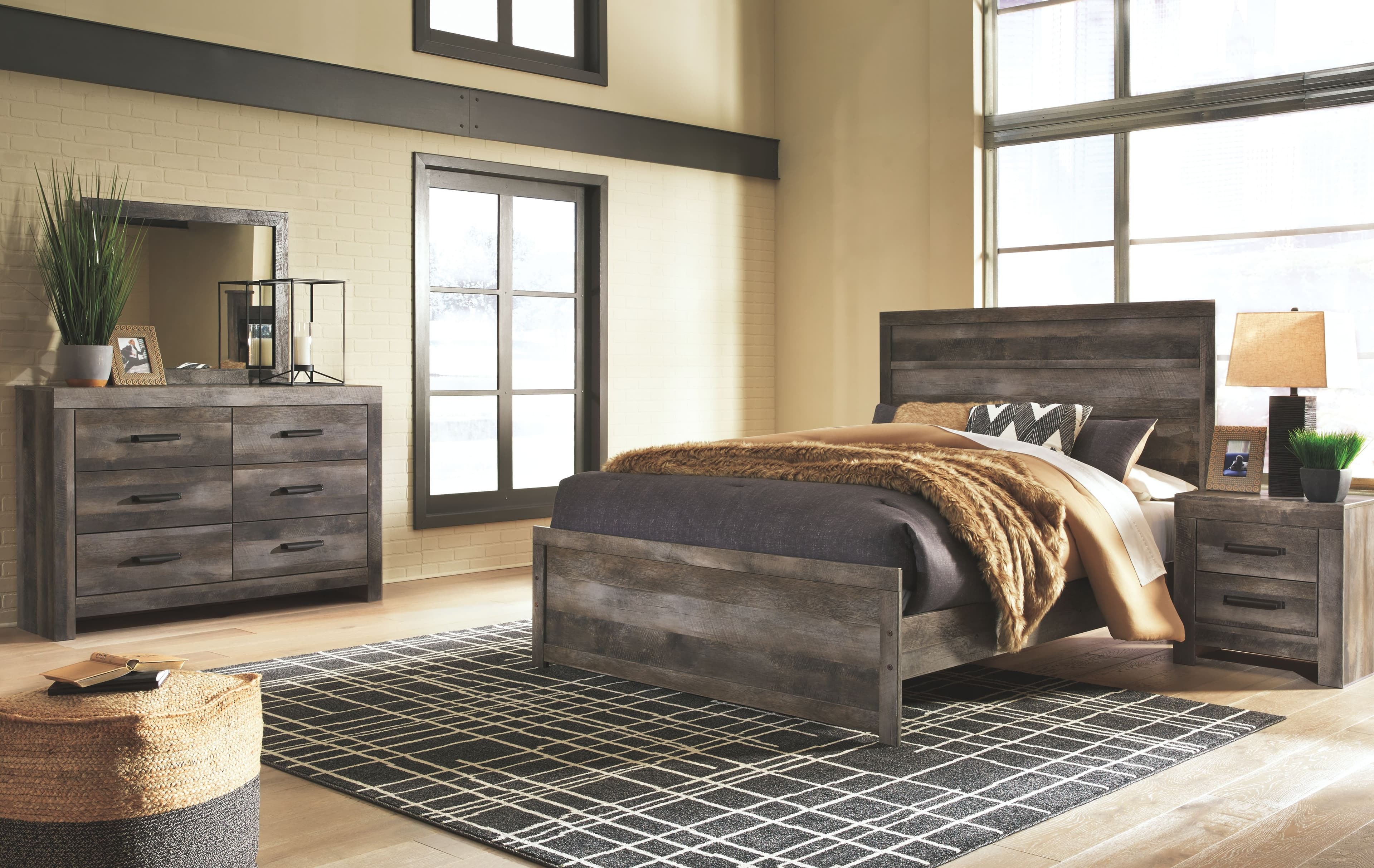 6 Pc. · Dresser, Mirror, Queen Panel Bed, 2 Nightstands