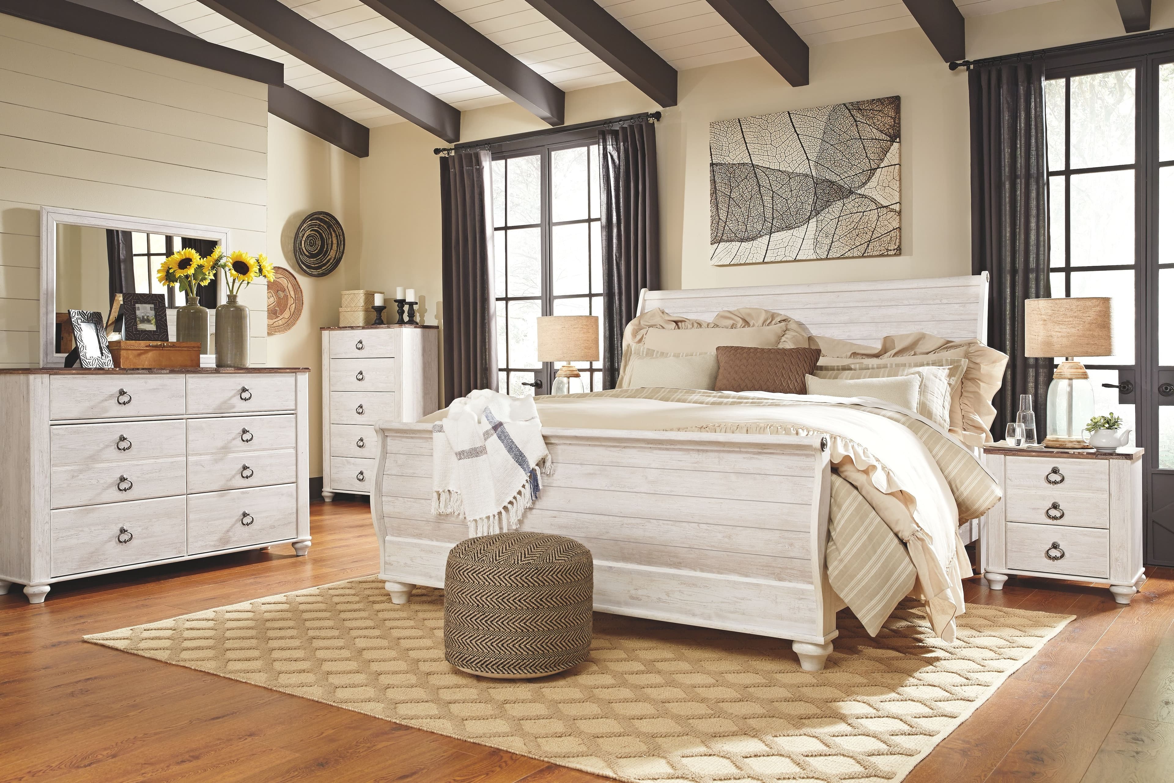 6 Pc. · Dresser, Mirror, Chest, King Sleigh Bed