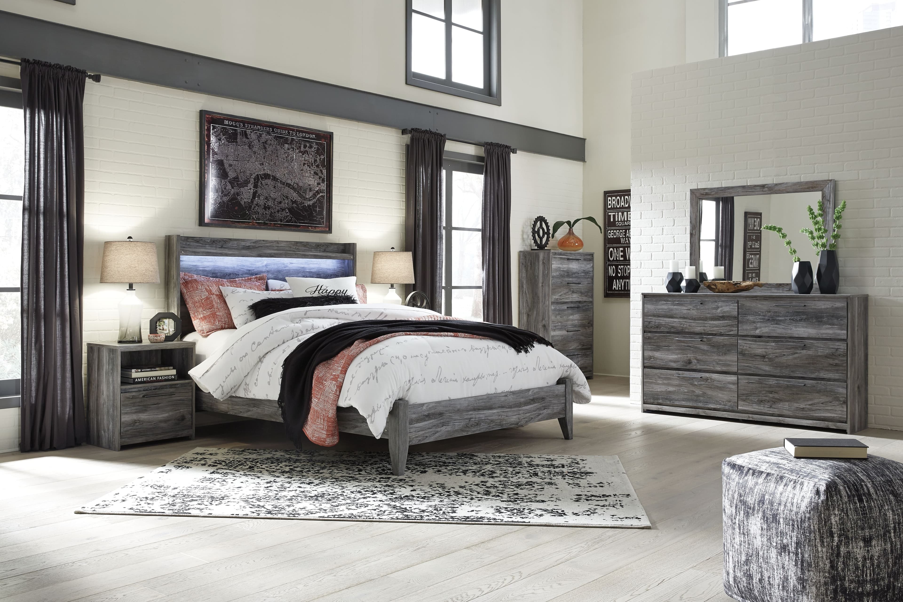 Baystorm - 5 Pc. - Dresser, Chest, Mirror, Queen Panel Bed - Gray