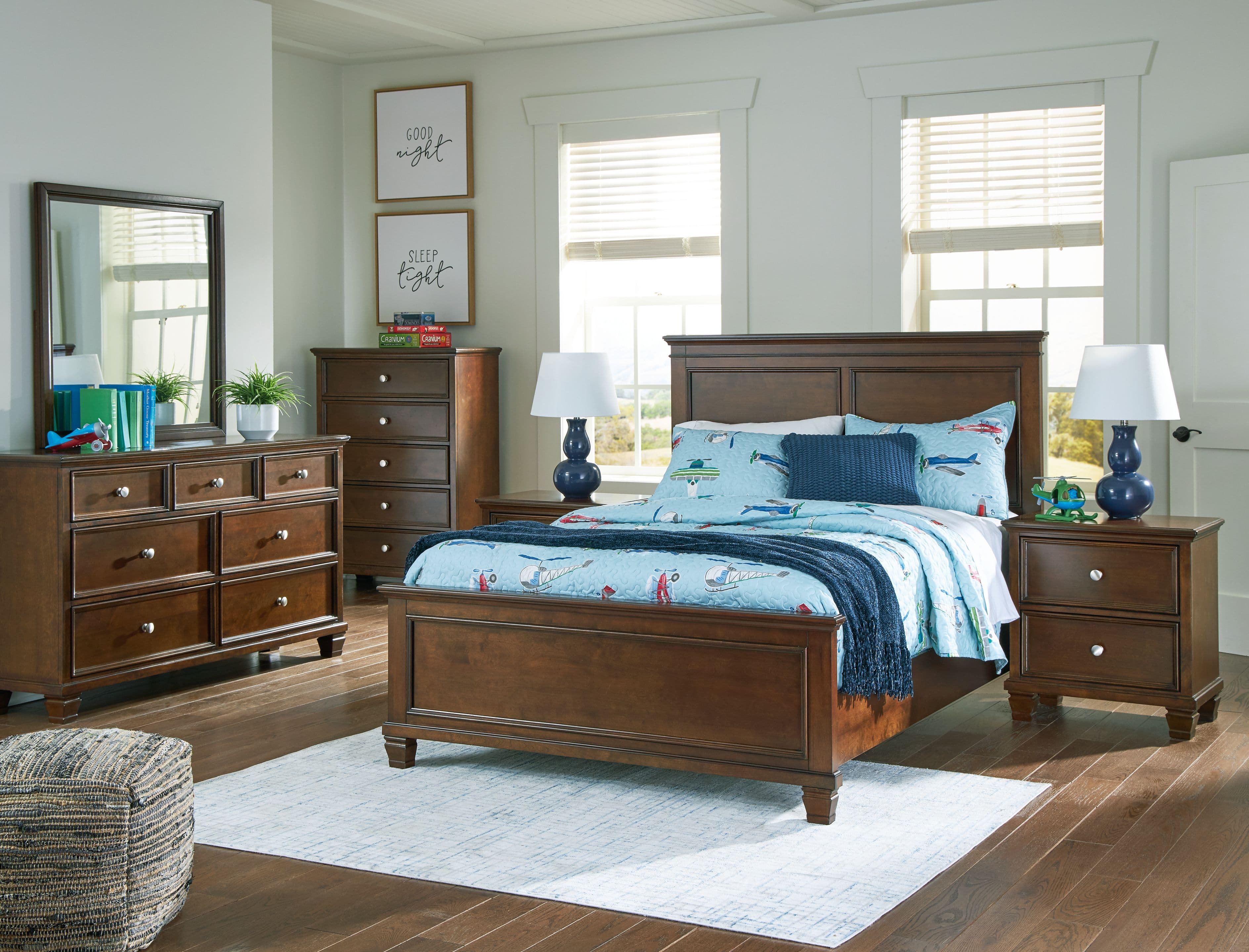 6 Pc. · Dresser, Mirror, Chest, Full Panel Bed