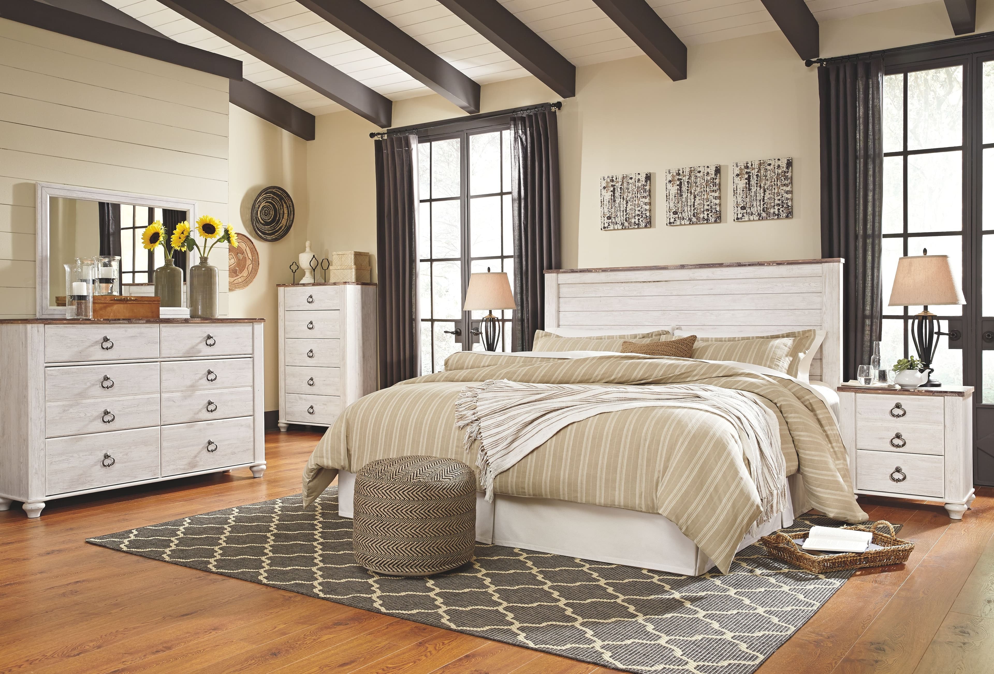 Willowton - 4 Pc. - Dresser, Mirror, Chest, King Panel Headboard - Whitewash