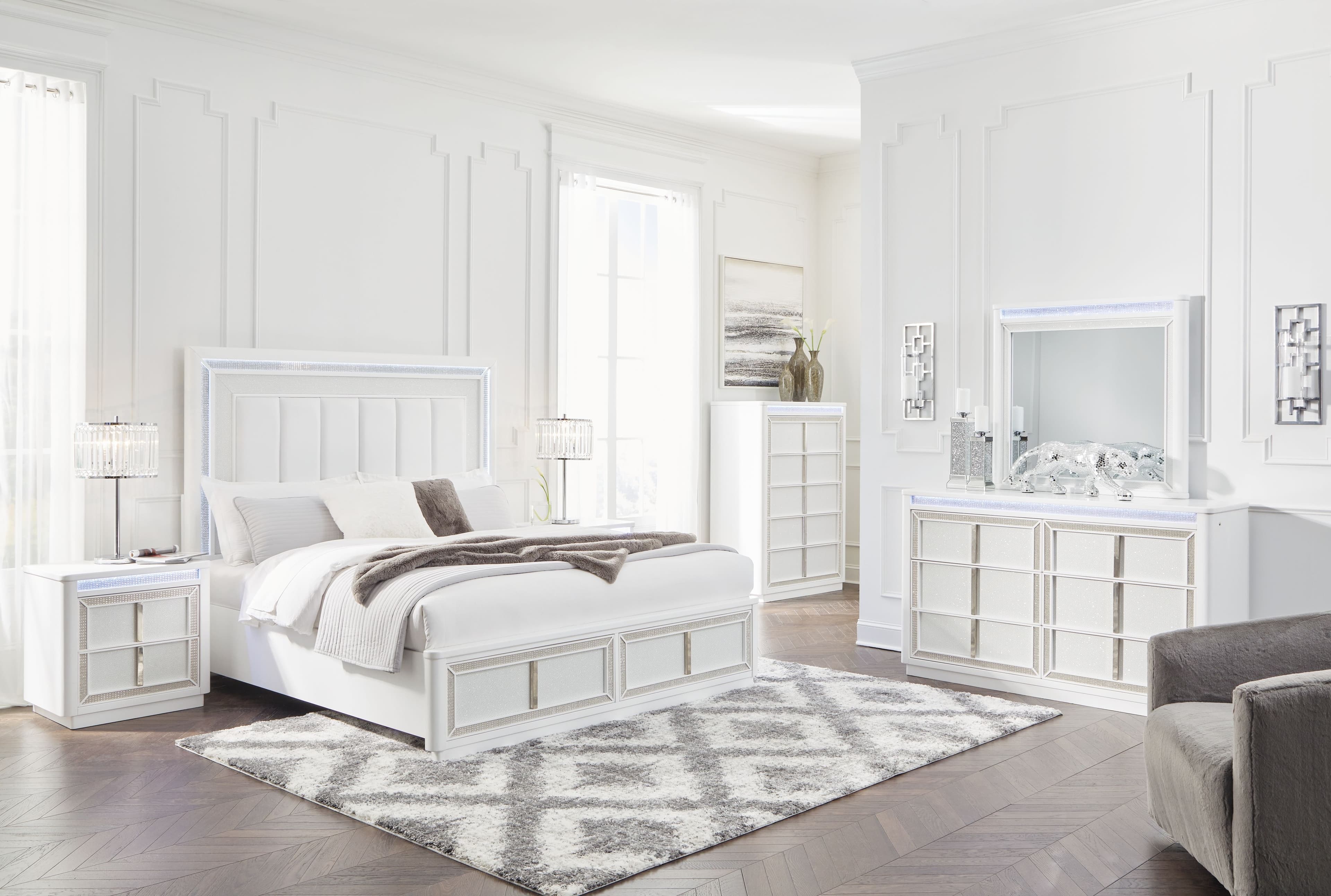 Chalanna - 8 Pc. - Dresser, Mirror, Chest, Queen Upholstered Storage Bed, 2 Nightstands - White